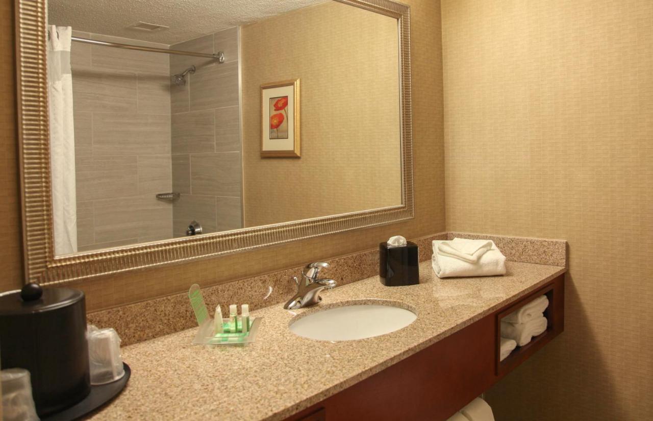 Holiday Inn Dayton/Fairborn I-675 By Ihg Exterior foto